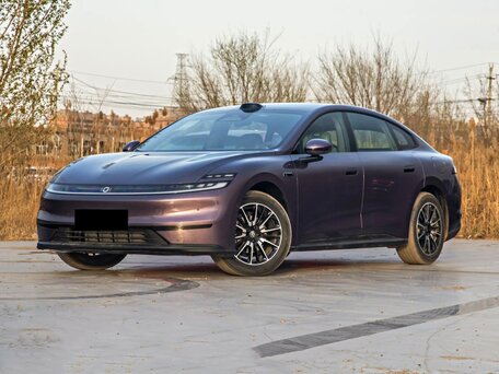 2026 Changan Qiyuan A06 28.39 kWh, фиолетовый, 2527010 рублей, вид 2