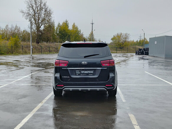 2019 Kia Carnival III, чёрный, 2570000 рублей - вид 5
