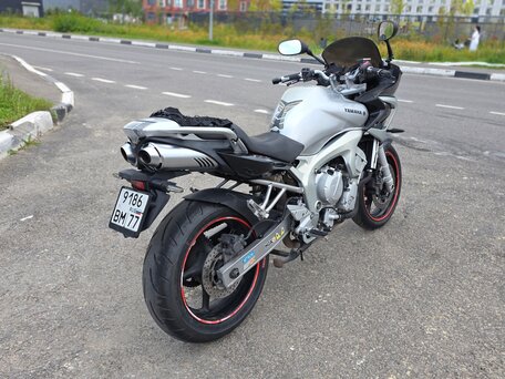 2006 Yamaha FZ6, серебристый, 320000 рублей, вид 3