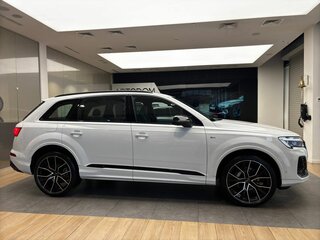 2025 Audi Q7 45 TFSI II (4M) Рестайлинг 2, белый, 11690000 рублей, вид 5