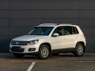 2011 Volkswagen Tiguan I Рестайлинг, белый, 1395000 рублей, вид 1