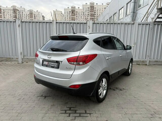 2013 Hyundai ix35 I, серебристый, 1275000 рублей, вид 4