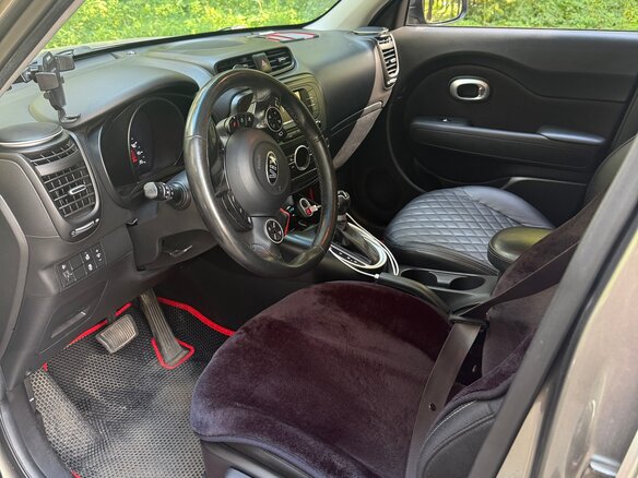 2018 Kia Soul II Рестайлинг, серебристый, 1500000 рублей - вид 6