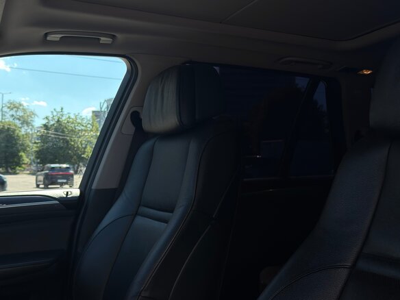 2010 BMW X5 30i II (E70), чёрный, 1650000 рублей - вид 8