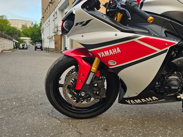 2011 Yamaha YZF-R1, белый, 1300000 рублей - вид 10
