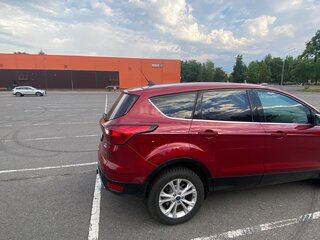 2019 Ford Escape III Рестайлинг, пурпурный, 1400000 рублей, вид 5