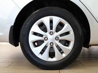 2019 Kia Rio IV, серебристый, 1510000 рублей, вид 3