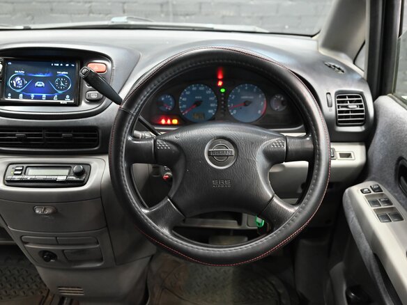 2000 Nissan Serena II (C24), серый - вид 11
