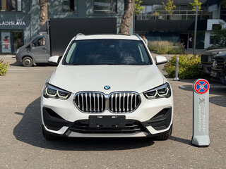 2023 BMW X1 Long 20Li sDrive II (F48) Рестайлинг, белый, 2790000 рублей, вид 2