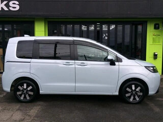 2025 Honda Freed Air III, голубой, 1800000 рублей, вид 3