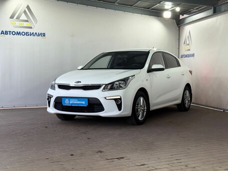 2019 Kia Rio IV, белый, 1525000 рублей, вид 1