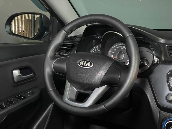 2013 Kia Rio 4-speed III, серый, 930000 рублей - вид 12