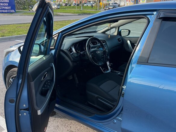 2014 Kia Ceed II, синий, 1150000 рублей - вид 10