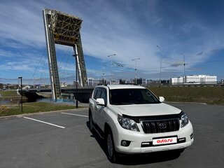 2013 Toyota Land Cruiser Prado 150 Series, белый, 3750000 рублей, вид 1
