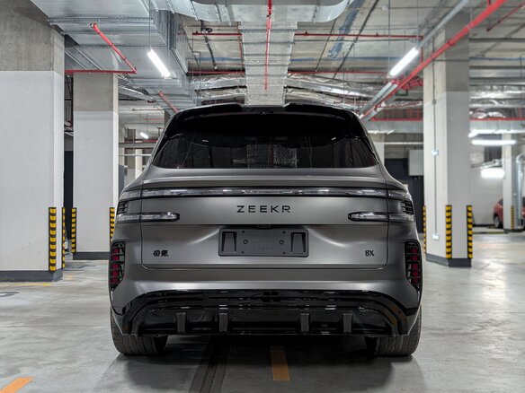 2026 Zeekr 8X Dawn, серый, 12999000 рублей - вид 6