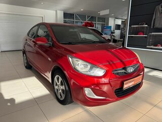 2011 Hyundai Solaris I, красный, 569000 рублей, вид 3