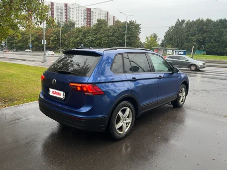 2018 Volkswagen Tiguan II, синий, 1570000 рублей, вид 4