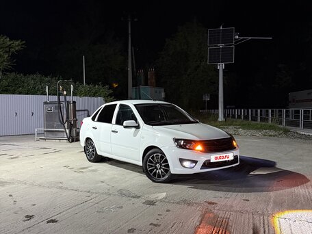 2013 Lada (ВАЗ) Granta I, белый, 550000 рублей, вид 1