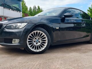 2009 BMW 3 серии 320i V (E90/E91/E92/E93), чёрный, 1500000 рублей, вид 1