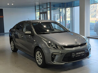 2020 Kia Rio IV Рестайлинг, серый, 1595000 рублей, вид 3