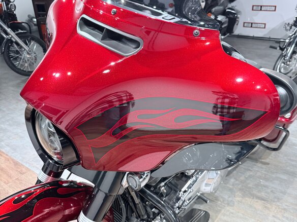 2017 Harley-Davidson Street Glide, красный, 1999000 рублей - вид 19