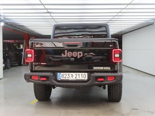 2025 Jeep Gladiator II (JT) Рестайлинг, чёрный, 7050000 рублей, вид 4