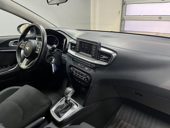 2019 Kia Ceed III, белый, 1550000 рублей - вид 15
