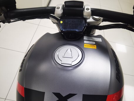 2021 Ducati Diavel, серый, 2899000 рублей, вид 5