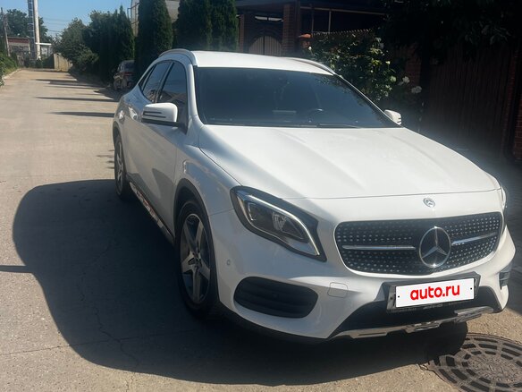 2018 Mercedes-Benz GLA 200 I (X156) Рестайлинг, белый, 2350000 рублей - вид 3