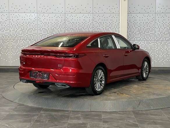 2024 Bestune B70 I Рестайлинг, красный, 3453000 рублей - вид 1