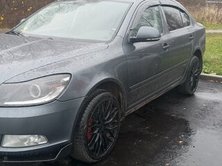2012 Skoda Octavia II (A5) Рестайлинг, серый, 850000 рублей, вид 3