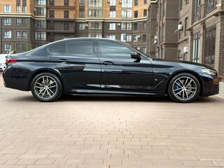 2021 BMW 5 серии 520i VII (G30/G31/G38) Рестайлинг, синий, 4300000 рублей, вид 4