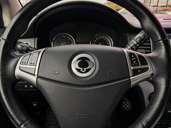 2011 SsangYong Actyon II, белый, 749000 рублей - вид 14