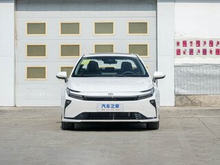2026 Toyota Corolla XII (E210) Рестайлинг 2, белый, 3040000 рублей, вид 2