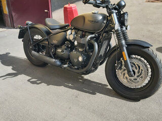 2020 Triumph Bonneville Bobber, чёрный, 1300000 рублей, вид 5