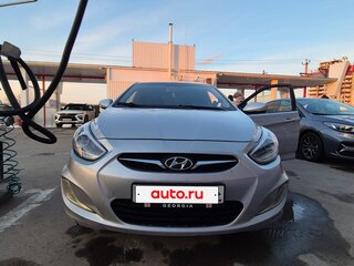 2012 Hyundai Solaris I, серебристый, 600000 рублей, вид 2