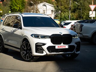 2021 BMW X7 40i I (G07), белый, 8000000 рублей, вид 4