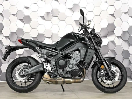 2021 Yamaha MT-09 (FZ-09), чёрный, 1027000 рублей, вид 3