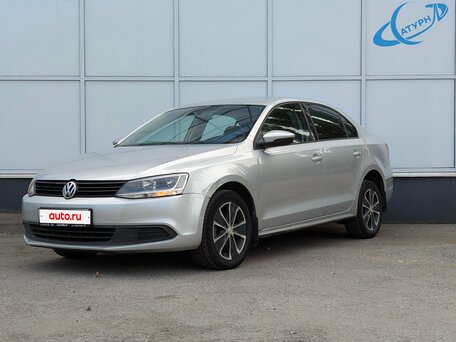 Volkswagen Jetta VI