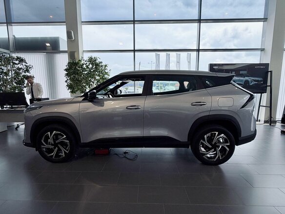 2026 Geely Cityray, серебристый, 3384990 рублей - вид 2