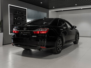 2018 Toyota Camry VII (XV50) Рестайлинг 2, чёрный, 1970000 рублей, вид 5
