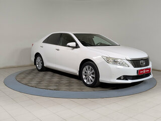 2013 Toyota Camry VII (XV50), белый, 1499000 рублей, вид 2