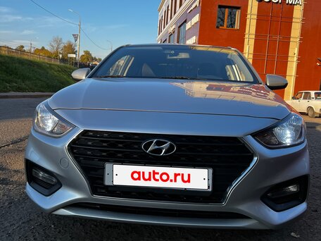 2019 Hyundai Solaris II, серебристый, 1395000 рублей, вид 2
