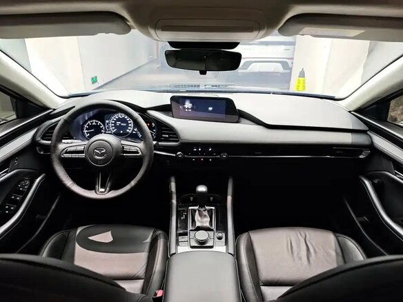 2021 Mazda 3 Axela IV (BP), серебристый, 1794000 рублей - вид 9