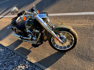2021 Harley-Davidson Fat Boy, зелёный, 2850000 рублей, вид 3