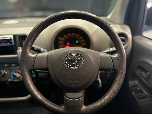 2014 Toyota Passo II (C30), серый, 740000 рублей - вид 13