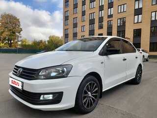 2016 Volkswagen Polo V Рестайлинг, белый, 665000 рублей, вид 3