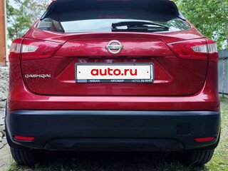 2017 Nissan Qashqai II, красный, 2030000 рублей, вид 2
