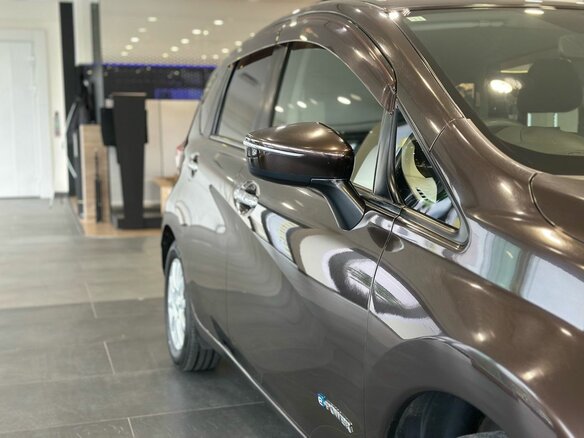 2016 Nissan Note e-Power II Рестайлинг, коричневый - вид 13