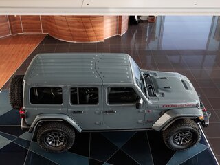 2026 Jeep Wrangler IV (JL) Рестайлинг, серый, 9280000 рублей, вид 5